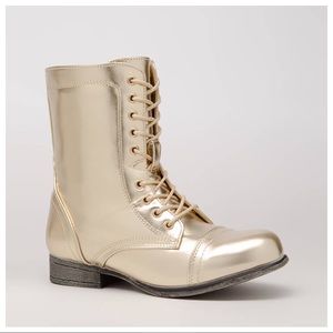 ♥️SOLD♥️ NWOT Metallic Combat Boots
